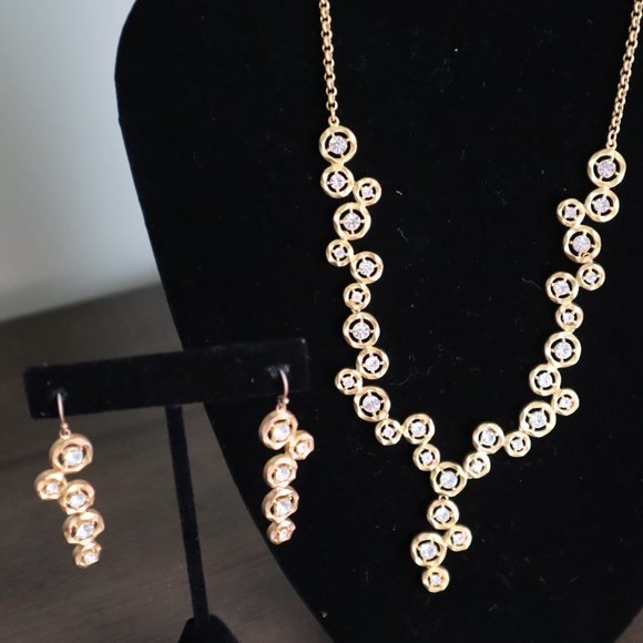 Crystal Necklace and Earring Set - Picture 6 of 8